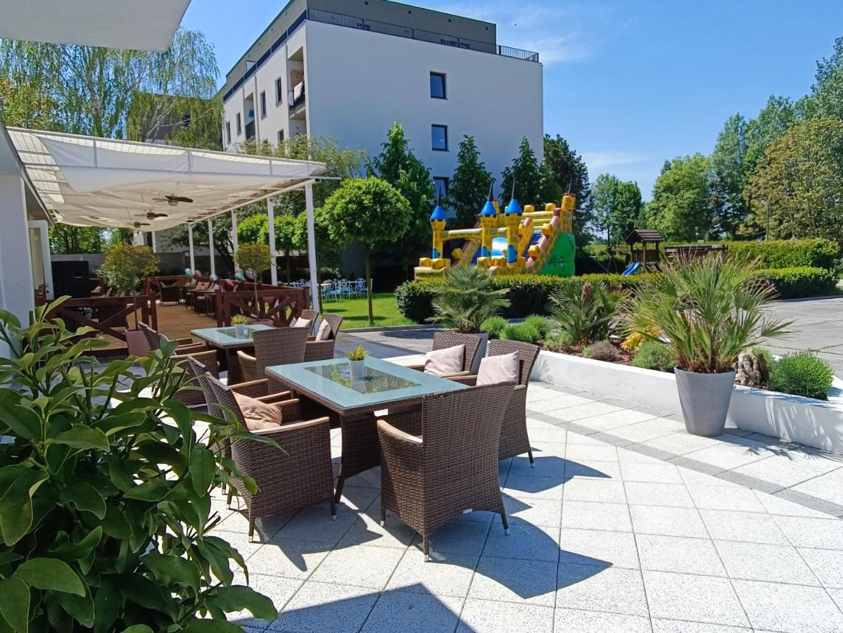 Hotel Korekt بييشتِني المظهر الخارجي الصورة